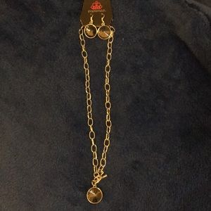 Earring and necklace set